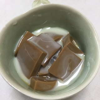 カフェオレの寒天の練乳かけ